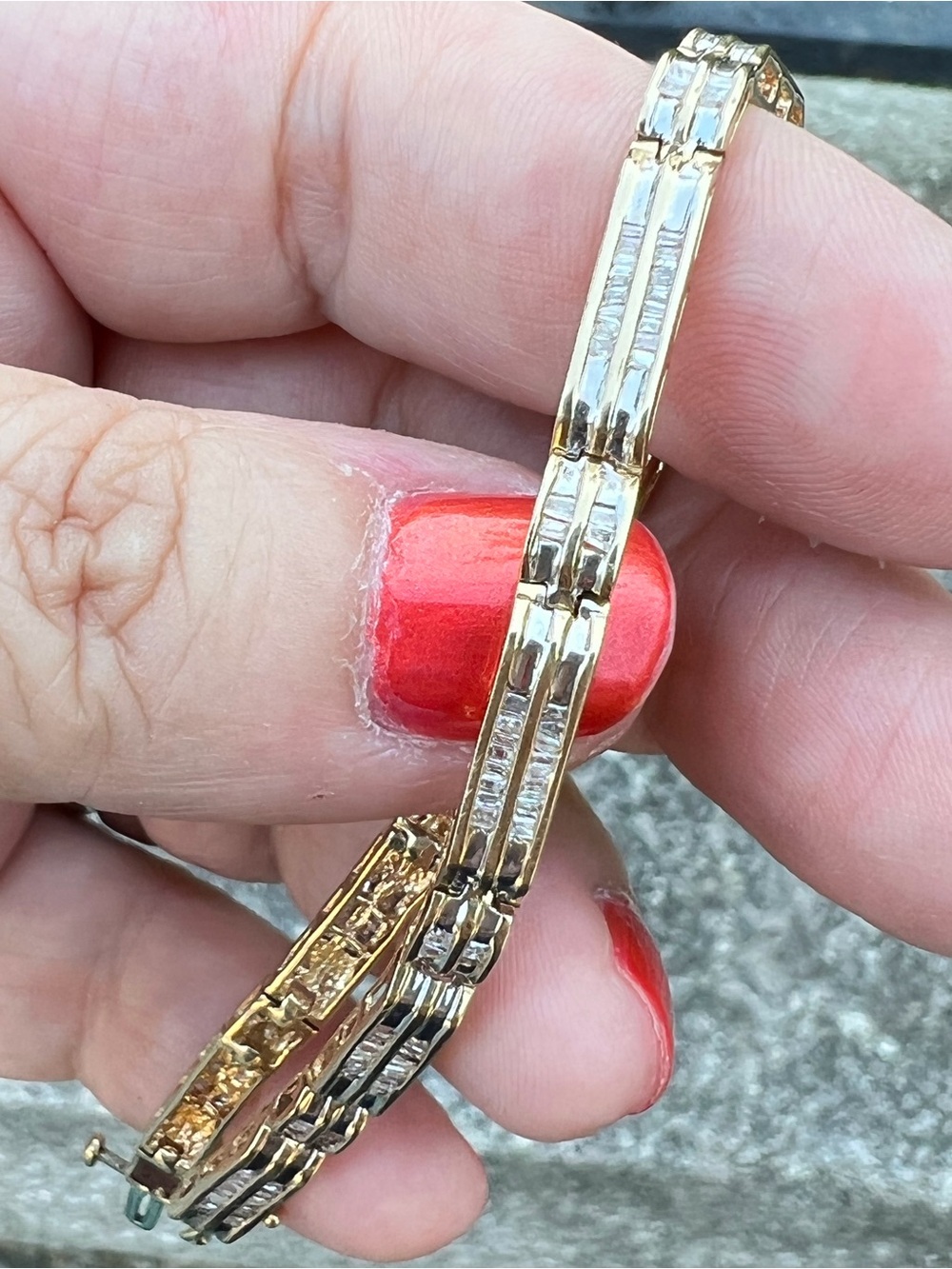 10K YELLOW GOLD DIAMOND TENNIS BRACELET BAGUETTE CUT DIAMONDS HUGE SPARKLE